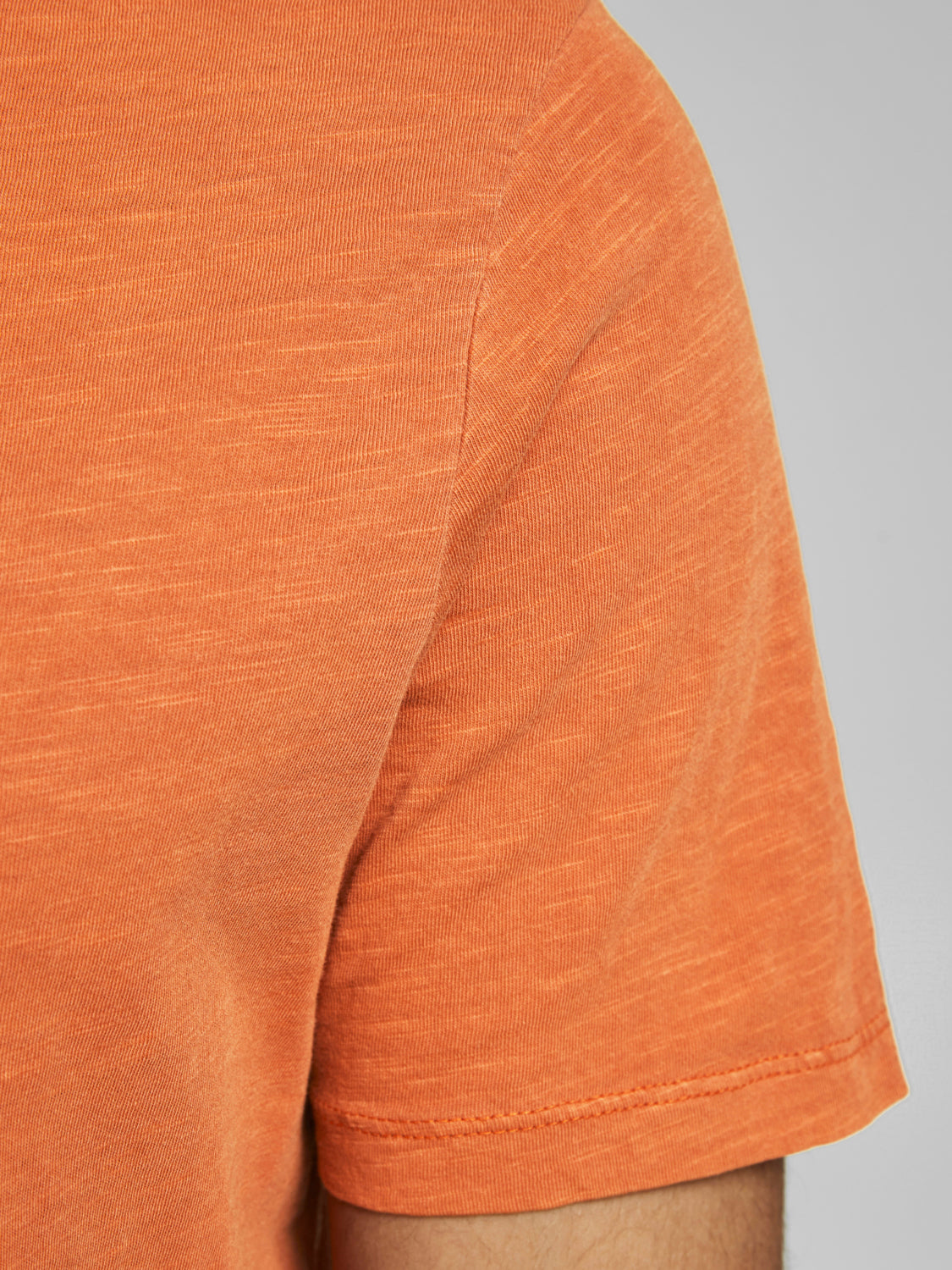 Camiseta naranja básica cuello pico con botones - SPLIT