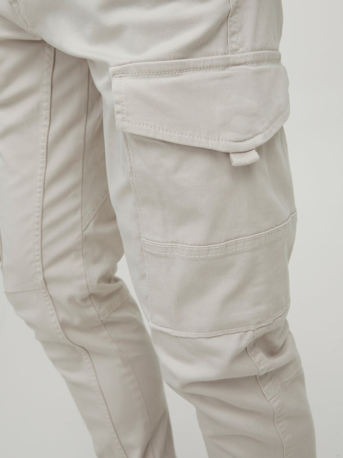 Pantalón cargo gris claro - JPSTPAUL
