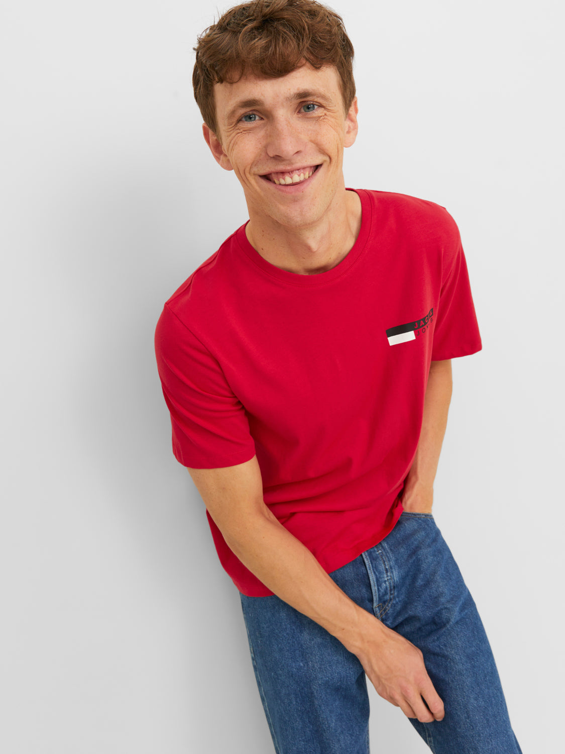Camiseta roja de manga corta básica con logo - JJECORP